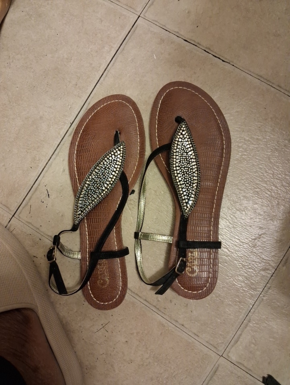 Women’s CARLOS Brown Rhinestone T-Strap Sandals Size 8.5